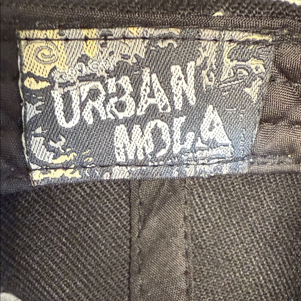 Urban Mola ‘THE BOSS’ Puff Embroidery Black Strapback Hat Adjustable” - Picture 2 of 4